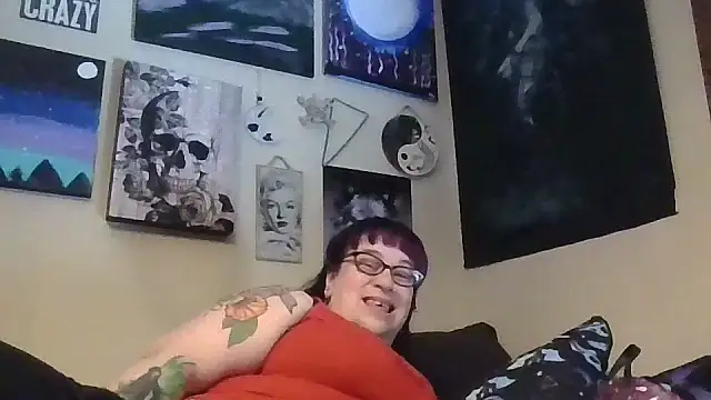 GothyBaby online show from November 3, 6:01 pm