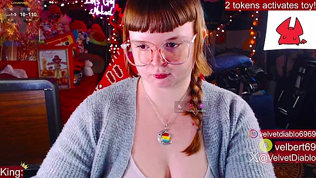 VelvetDiablo online show from November 18, 12:11 am