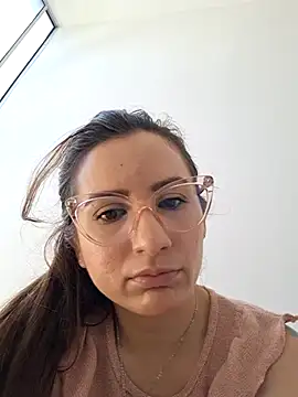 vanessabrown  online show from June 27, 4:35 pm