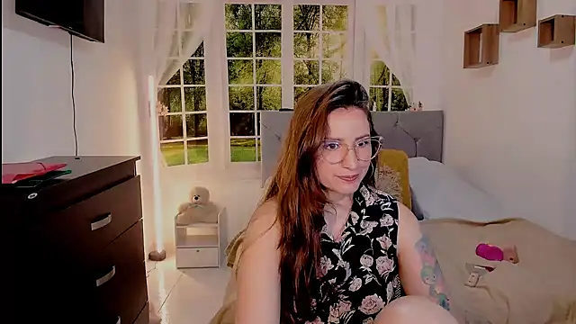 vanessabrown  online show from July 10, 4:18 pm