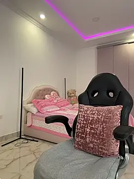 MissBecka  online show from February 12, 1:40 am