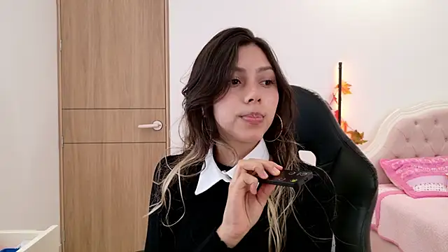 MissBecka  online show from October 4, 1:33 am