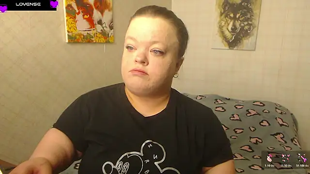 Janiffer MiMi online show from October 18, 4:43 pm