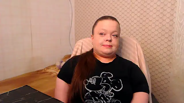 Janiffer MiMi online show from June 7, 5:31 pm
