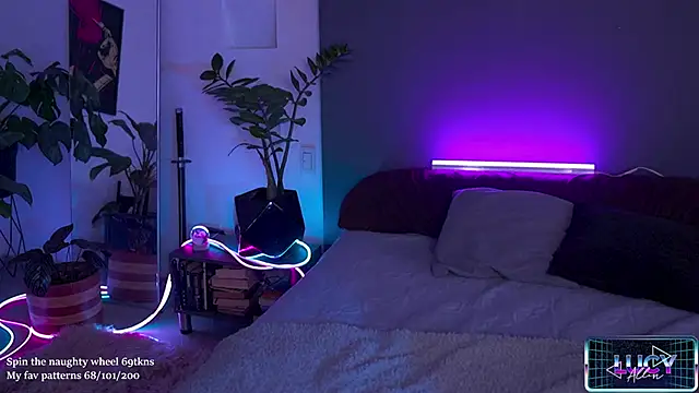 LucyAllenX online show from November 25, 3:58 pm