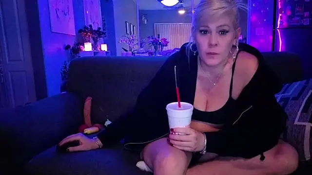 Lexi Shocker online show from December 19, 4:27 am