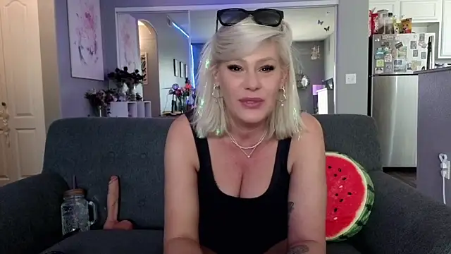 Lexi Shocker online show from May 8, 9:27 pm