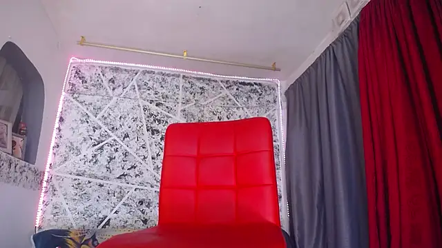 hornytsblonde online show from March 10, 2:43 pm