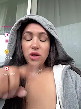 MeghanXO online show from July 21, 1:34 pm