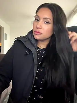 MeghanXO online show from November 26, 2:40 pm