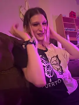 kittyxexx online show from August 7, 5:25 am
