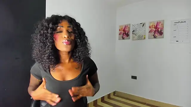 Snapshot of Emattaylor chatting on September 16, 12:51 am Emattaylor online show from September 16, 12:51 am