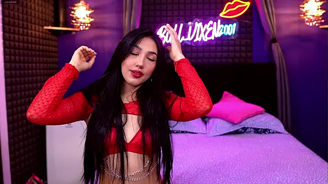 bull vixen2001 online show from August 2, 12:30 pm