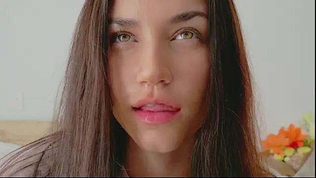 GrettaBenett online show from October 28, 9:41 pm