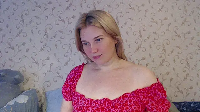 mmmPinUpGirl online show from August 5, 8:31 am