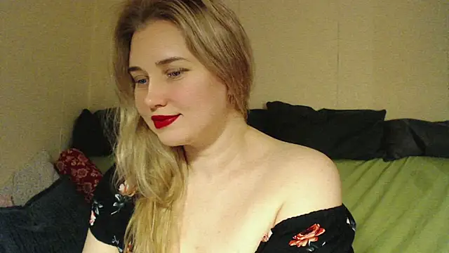 mmmPinUpGirl online show from November 9, 5:09 pm