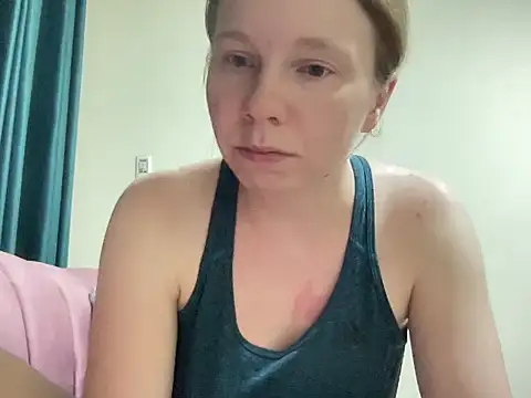 SweetLucy96 online show from October 30, 7:26 pm