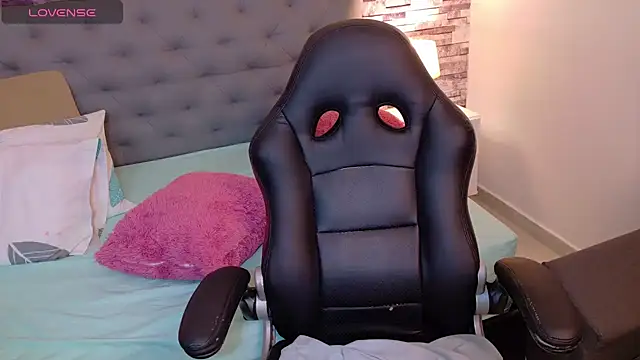 tamara colliins  online show from October 1, 5:23 am