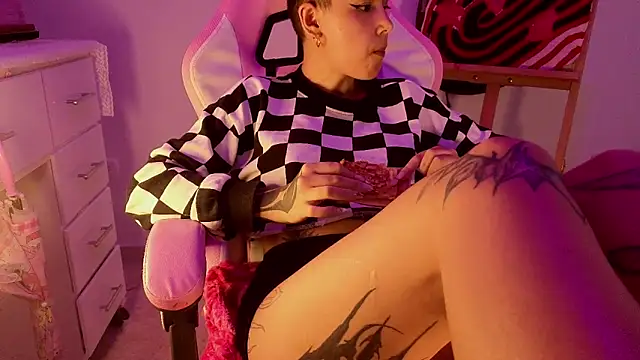 goddess vee  online show from March 8, 2:04 am