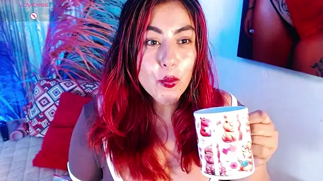 gatuwildhott online show from May 1, 9:40 pm