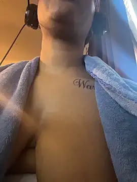 nickytheehawtie online show from March 12, 5:04 pm