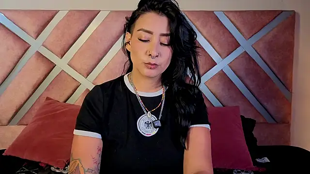  kelly hous36 online show from June 17, 2:51 pm