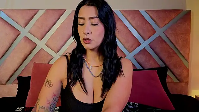  kelly hous36 online show from July 3, 12:55 pm