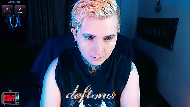 Marieblueeyes online show from December 18, 12:26 am