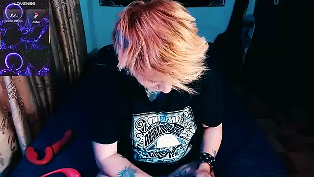 Marieblueeyes online show from November 10, 2:06 am