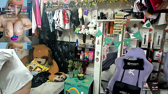 allsson queen online show from March 18, 4:06 am