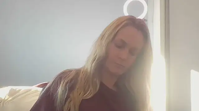 Annylove1 online show from July 28, 6:53 pm