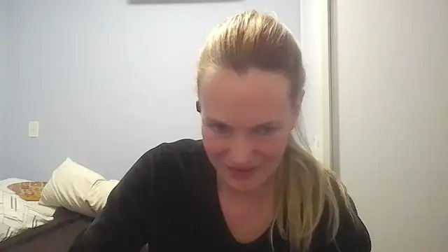 Annylove1 online show from June 28, 12:28 am