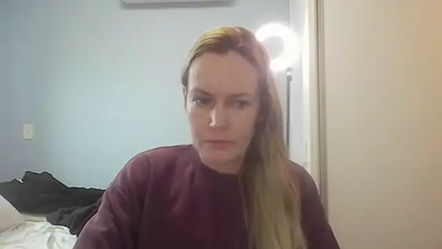 Annylove1 online show from July 13, 10:49 am