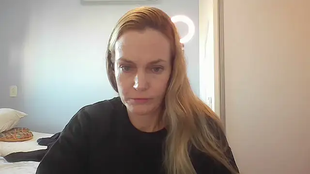 Annylove1 online show from June 5, 10:43 am