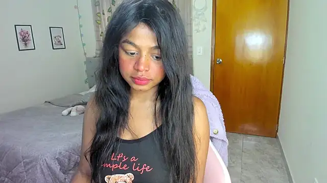 Snapshot of charlott7 chatting on September 29, 11:59 am charlott7 online show from September 29, 11:59 am