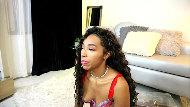 Snapshot of Valeriestyle chatting on October 16, 4:37 am Valeriestyle online show from October 16, 4:37 am