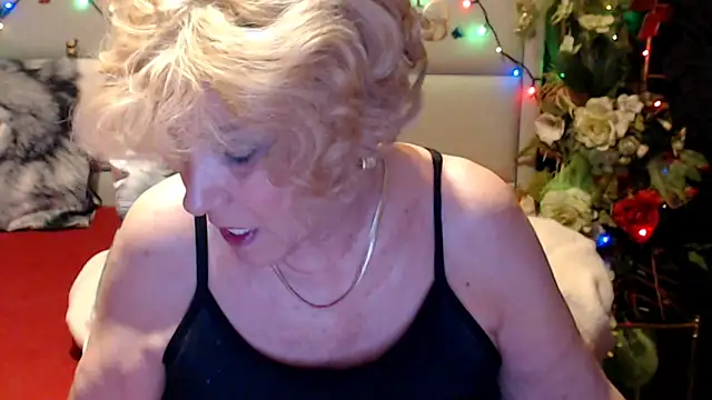 HappyWomanOn online show from June 2, 6:31 pm