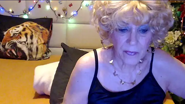HappyWomanOn online show from February 13, 8:54 pm