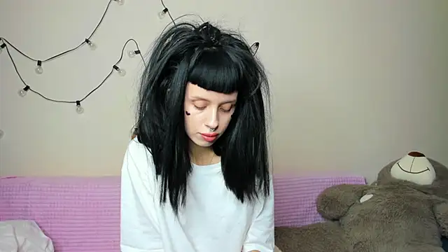 FlowerOfSin2001 online show from October 8, 4:22 pm