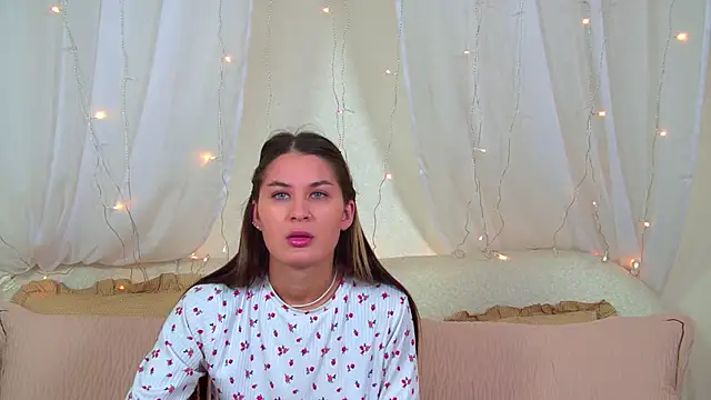 RachelSimpson online show from March 11, 6:32 pm