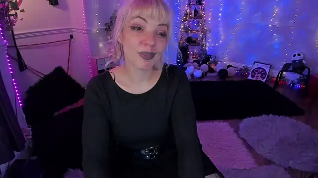Snapshot of AliceW0lf chatting on September 18, 8:40 pm AliceW0lf online show from September 18, 8:40 pm