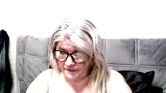 Diana 49 online show from February 18, 2:27 pm