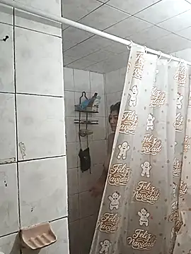 LaInsaciableIntensa online show from February 23, 3:33 pm