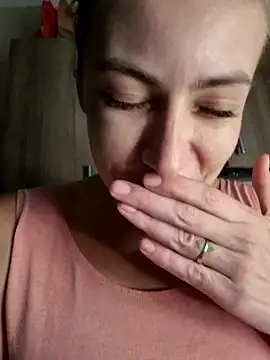 Keli Jessi online show from December 1, 7:05 pm