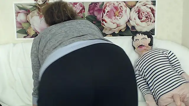 FlaviaSquirts online show from November 1, 6:28 am