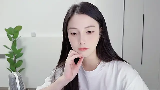 HaagenDazs  online show from October 7, 1:04 pm