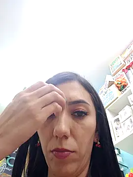 LunaZambrano online show from November 25, 8:31 pm