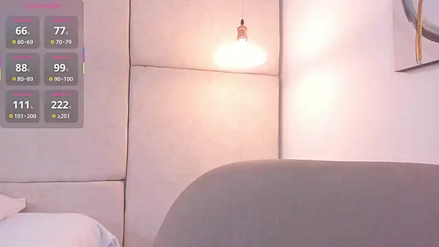 aisha vs online show from November 19, 1:00 pm