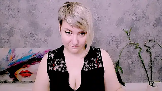 Djullia online show from June 11, 5:59 am