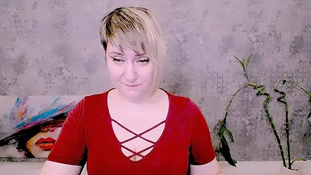 Djullia online show from April 27, 1:52 pm